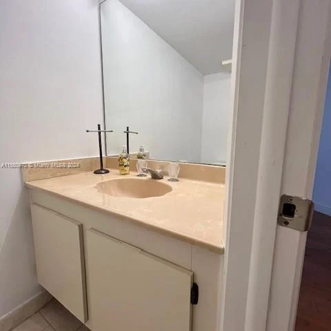 1717 N Bayshore Dr # A1748, Miami FL 33132