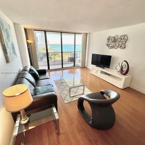 1717 N Bayshore Dr # A1748, Miami FL 33132