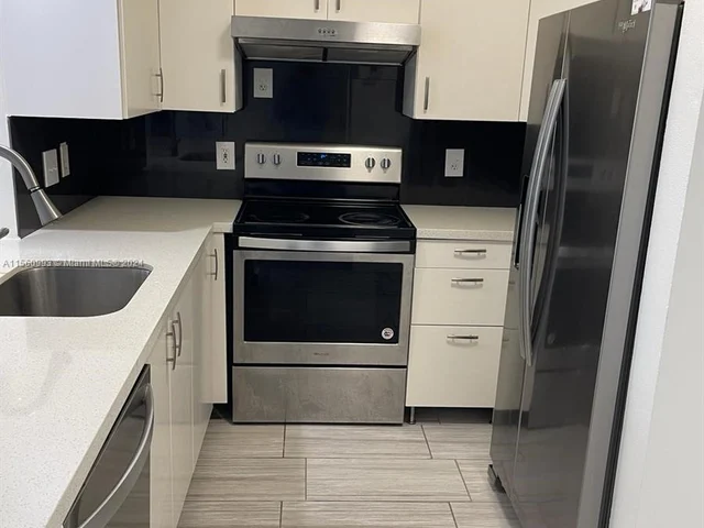 3155 NE 184th St # 8101, Aventura FL 33160