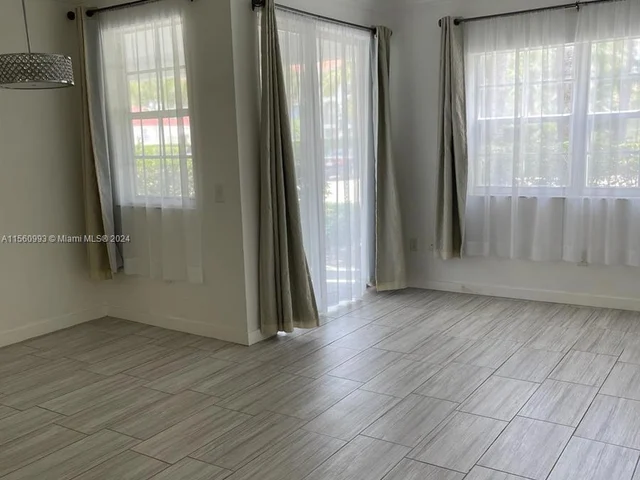 3155 NE 184th St # 8101, Aventura FL 33160