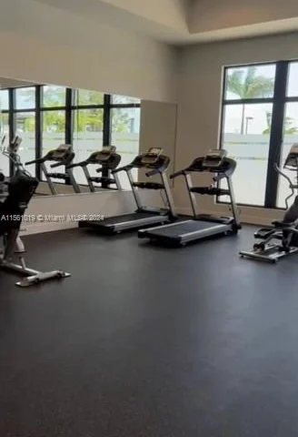 533 NE 206th Ln # 533, Miami FL 33179