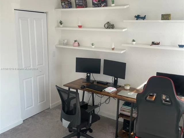 533 NE 206th Ln # 533, Miami FL 33179