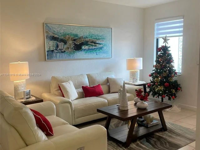 533 NE 206th Ln # 533, Miami FL 33179