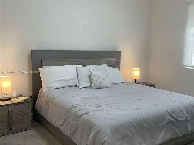 533 NE 206th Ln # 533, Miami FL 33179