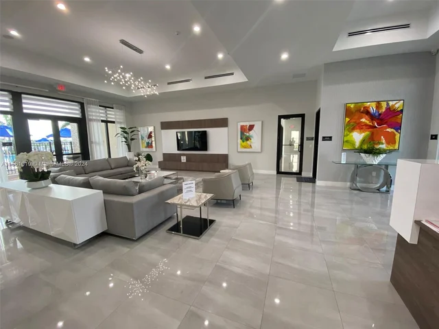 533 NE 206th Ln # 533, Miami FL 33179