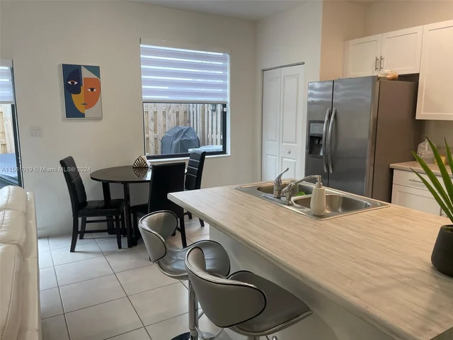 533 NE 206th Ln # 533, Miami FL 33179