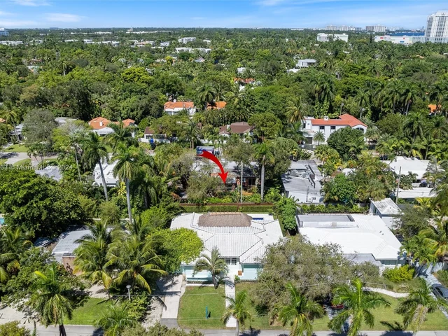 899 NE 71st St, Miami FL 33138