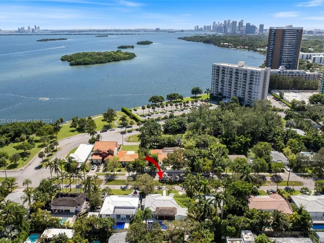 899 NE 71st St, Miami FL 33138