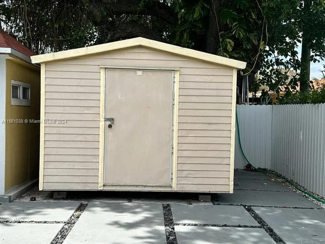 340 SW 78th Ave, Miami FL 33144