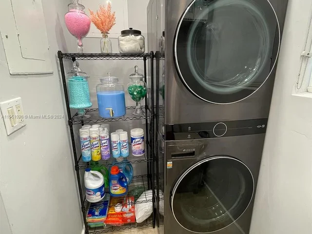 340 SW 78th Ave, Miami FL 33144