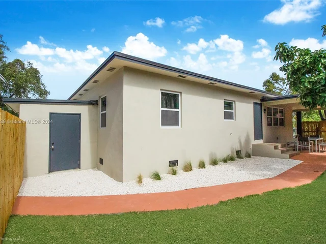 5530 NW 5th Ave, Miami FL 33127