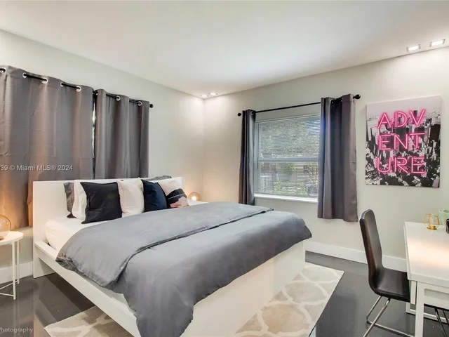 5530 NW 5th Ave, Miami FL 33127