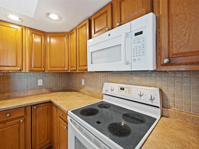 731 Vista Isles Dr # 1517, Sunrise FL 33325