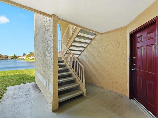 731 Vista Isles Dr # 1517, Sunrise FL 33325