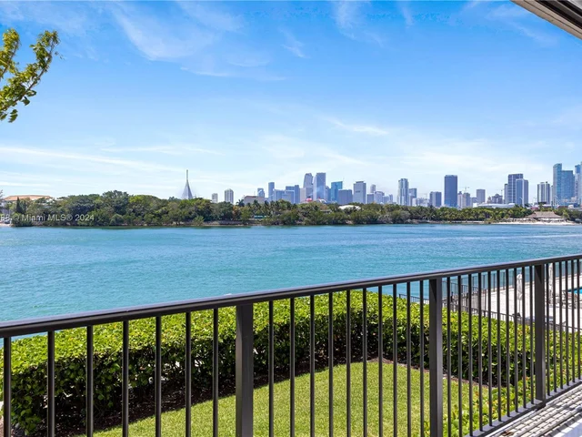 1000 Venetian Way # 101, Miami FL 33139