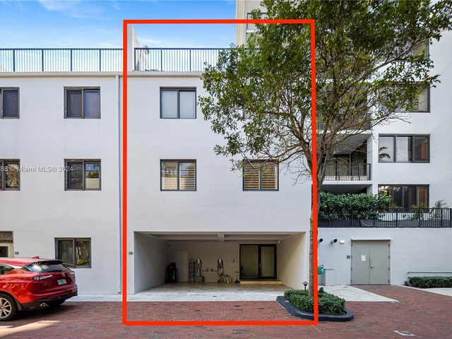 1000 Venetian Way # 101, Miami FL 33139