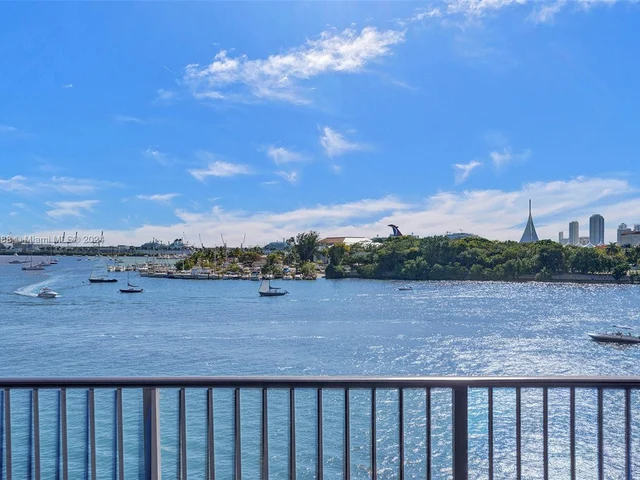 1000 Venetian Way # 101, Miami FL 33139