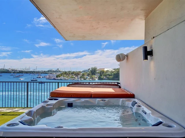 1000 Venetian Way # 101, Miami FL 33139