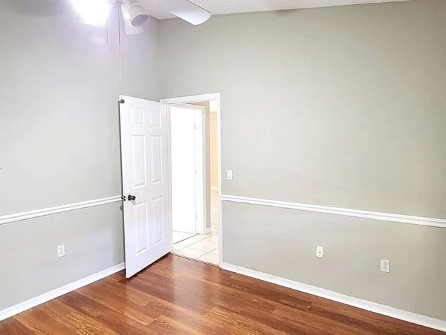 7901 NW 6th St # 204, Pembroke Pines FL 33024