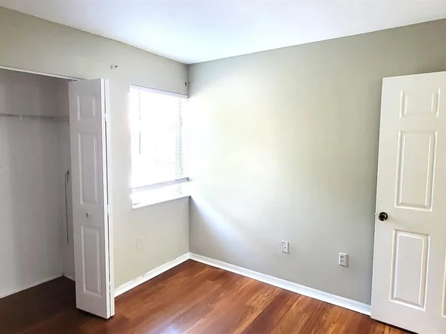 7901 NW 6th St # 204, Pembroke Pines FL 33024