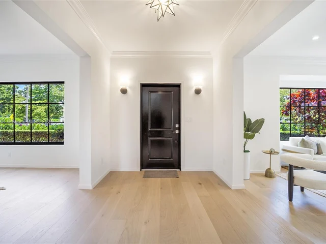 4270 N Michigan Ave, Miami Beach FL 33140