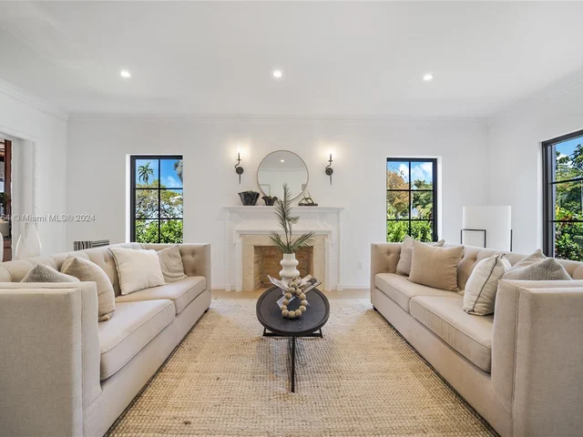 4270 N Michigan Ave, Miami Beach FL 33140