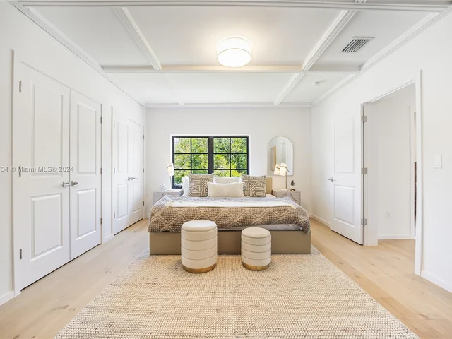 4270 N Michigan Ave, Miami Beach FL 33140