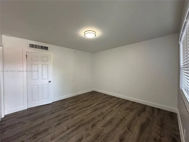 2300 Madison St # 102, Hollywood FL 33020