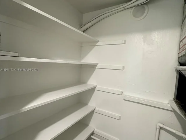 2300 Madison St # 102, Hollywood FL 33020