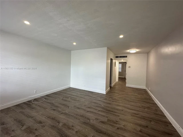 2300 Madison St # 102, Hollywood FL 33020