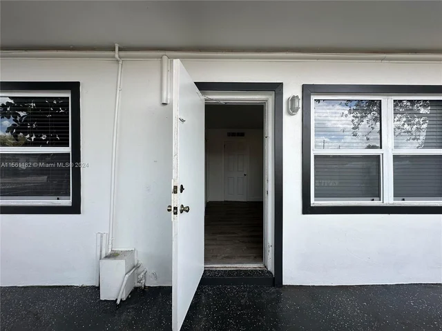 2300 Madison St # 102, Hollywood FL 33020