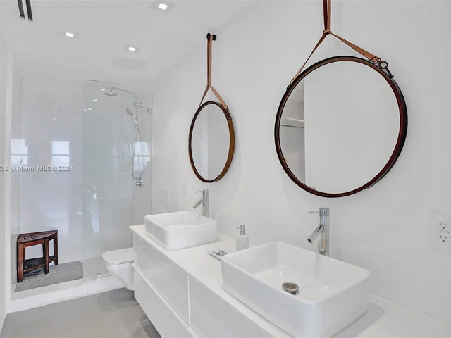 3 Island Ave PH 15D, Miami Beach FL 33139