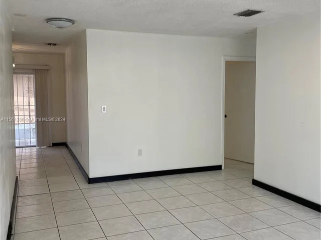 20776 NW 41st Ave Rd, Miami Gardens FL 33055