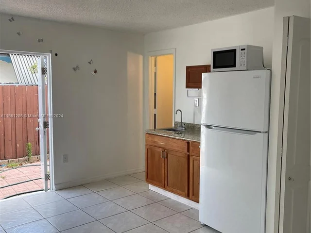 20776 NW 41st Ave Rd, Miami Gardens FL 33055