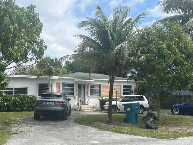 151 NW 146th St, Miami FL 33168