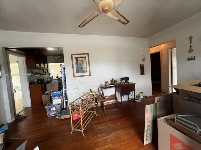 151 NW 146th St, Miami FL 33168