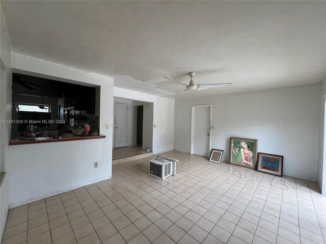 151 NW 146th St, Miami FL 33168