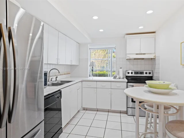 2001 Atlantic Shores Blvd # 110, Hallandale Beach FL 33009