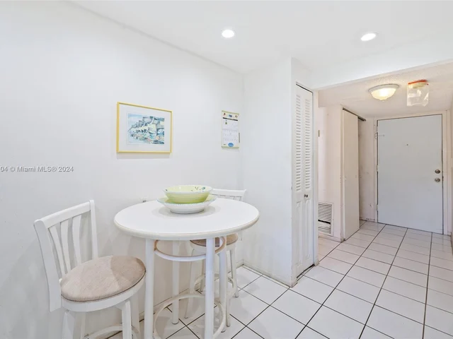 2001 Atlantic Shores Blvd # 110, Hallandale Beach FL 33009