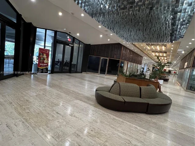 999 Brickell Bay Dr # 1506, Miami FL 33131