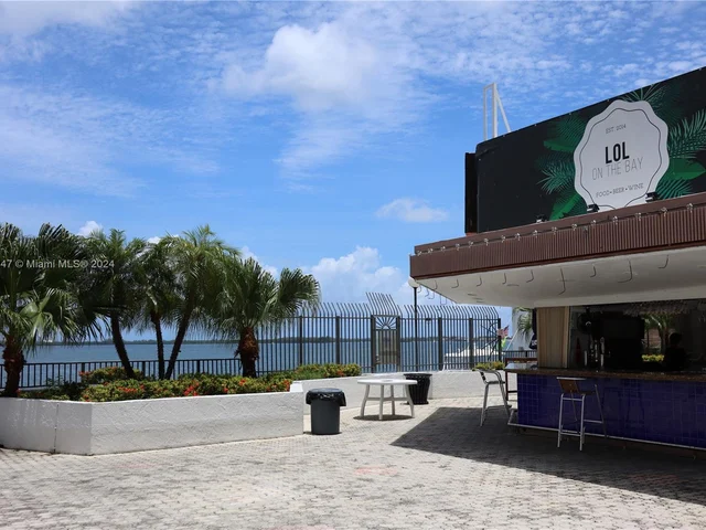 999 Brickell Bay Dr # 1506, Miami FL 33131