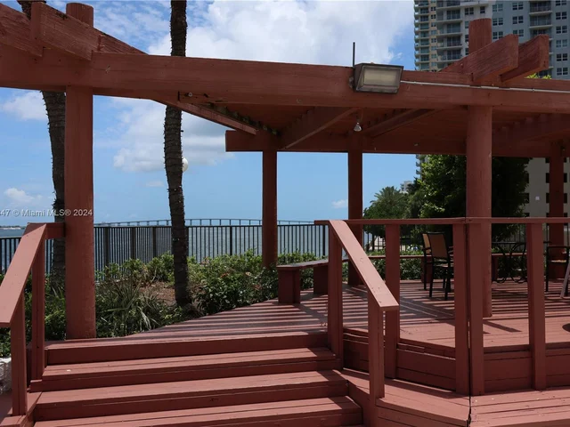 999 Brickell Bay Dr # 1506, Miami FL 33131