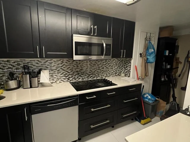 999 Brickell Bay Dr # 1506, Miami FL 33131