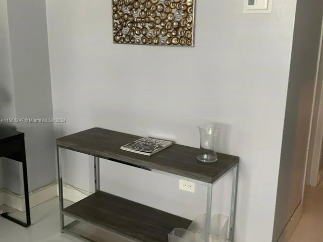 999 Brickell Bay Dr # 1506, Miami FL 33131