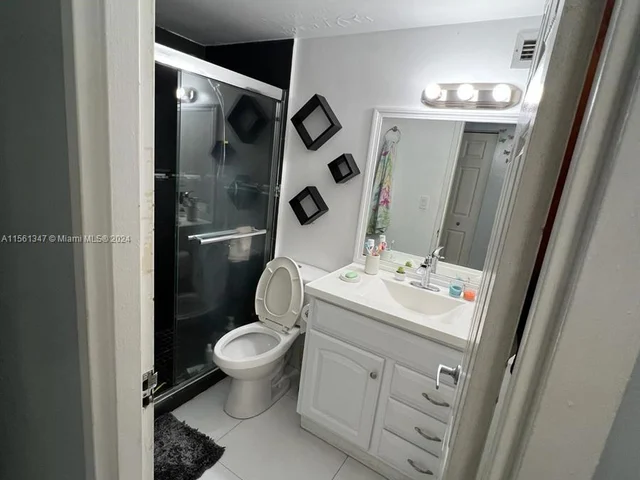 999 Brickell Bay Dr # 1506, Miami FL 33131