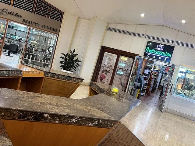 999 Brickell Bay Dr # 1506, Miami FL 33131