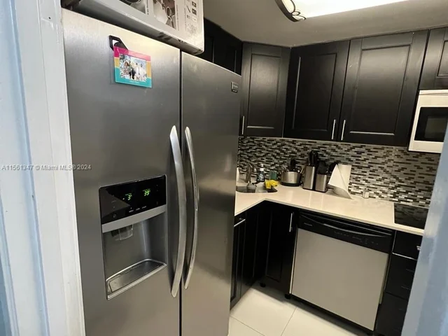 999 Brickell Bay Dr # 1506, Miami FL 33131