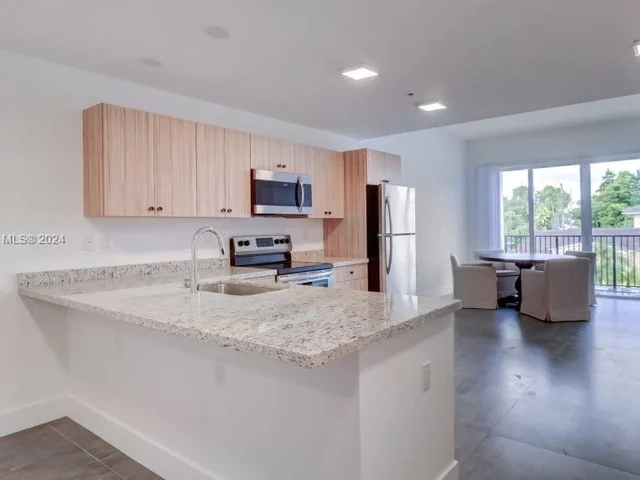 2010 SW 25th Ter # 403, Miami FL 33133