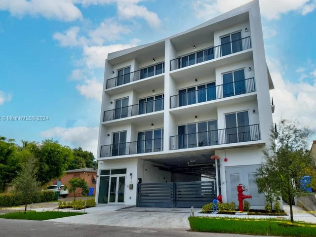 2010 SW 25th Ter # 403, Miami FL 33133