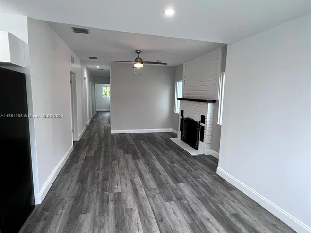 708 SE 6th Ct # 1, Fort Lauderdale FL 33301